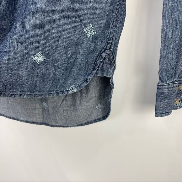 American Eagle Embroidered Chambray Long Sleeve Button Up Shirt Women's Size XS - Picture 4 of 7
